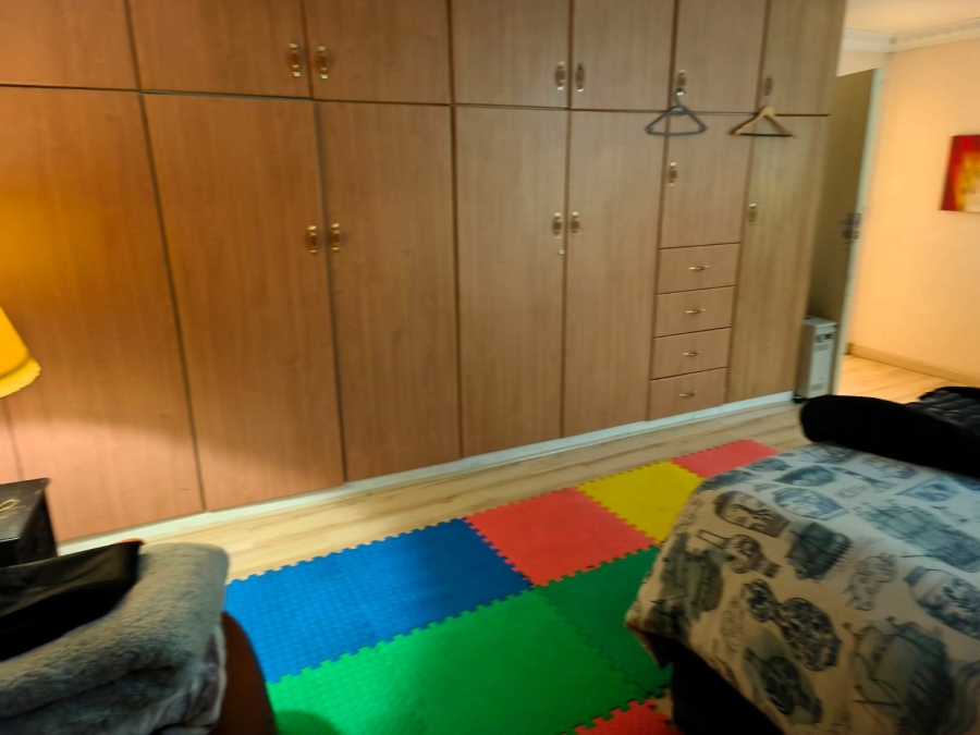 3 Bedroom Property for Sale in Mandela Park Western Cape